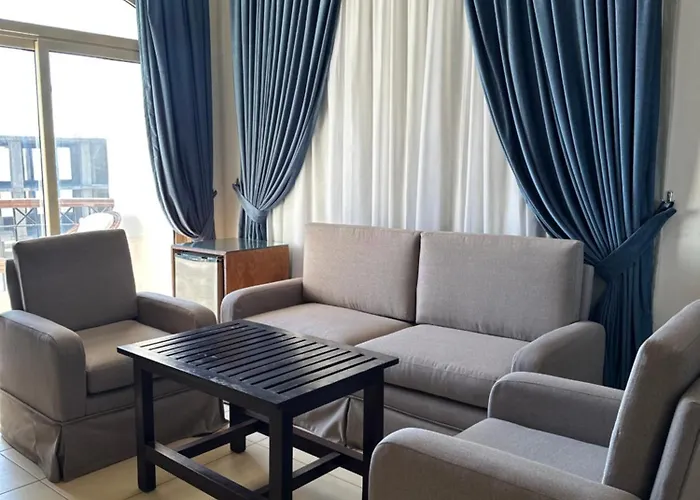 Elaria Hotel 3*