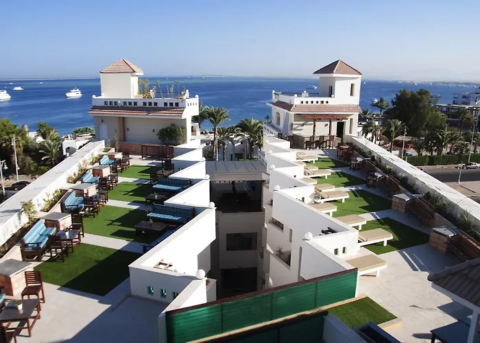 Elaria Hotel 3*